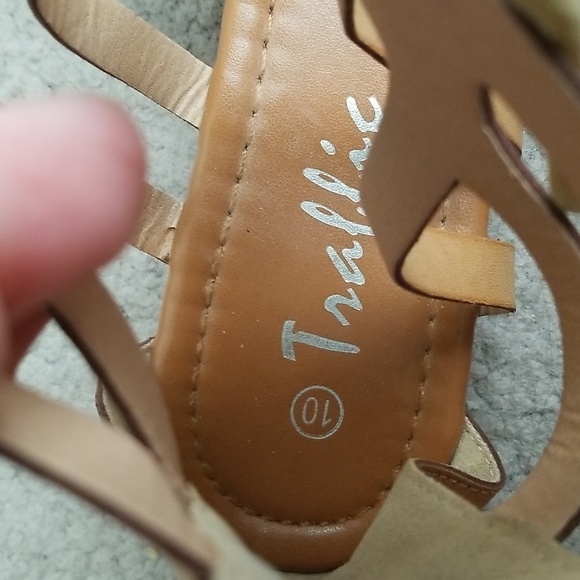 Traffic Women's Sandals - Picture 11 of 11